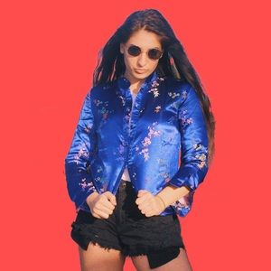 SUMMER SALE Gorgeous silk Chinese button up